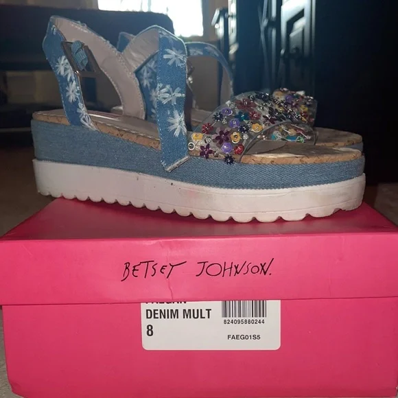 Betsy Johnson denim + detail straps - Picture 7 of 7